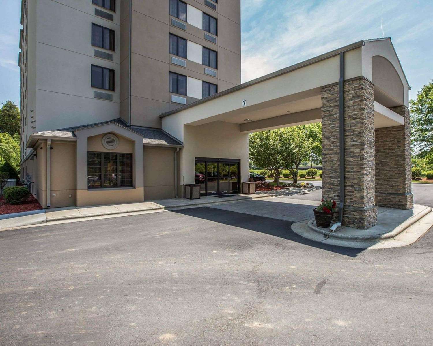 Sleep Inn Greensboro Airport 19/23