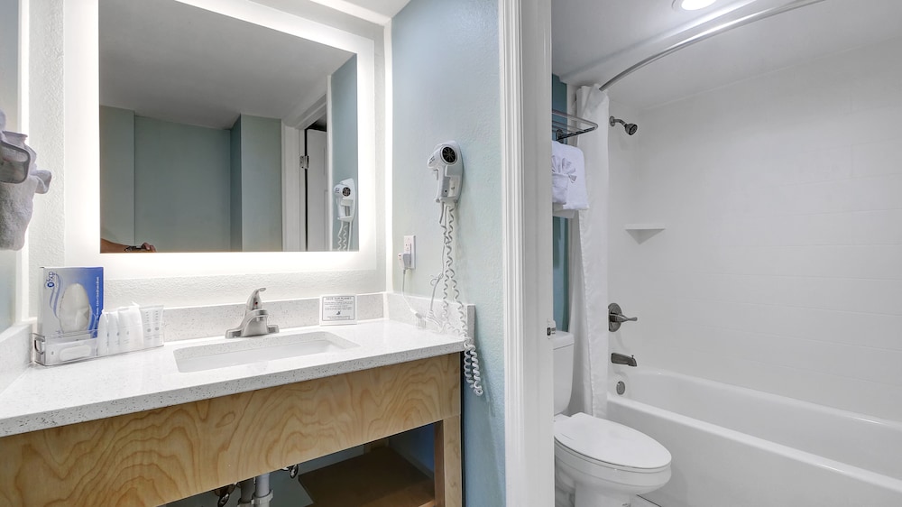 The Boardwalk Inn Suites 49/50