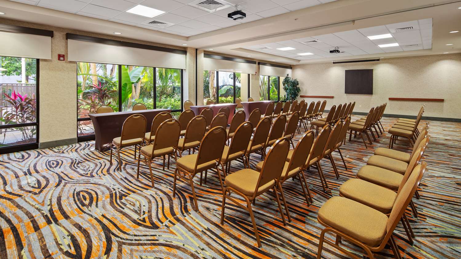 Best Western Plus Kendall Hotel & Suites 13/16