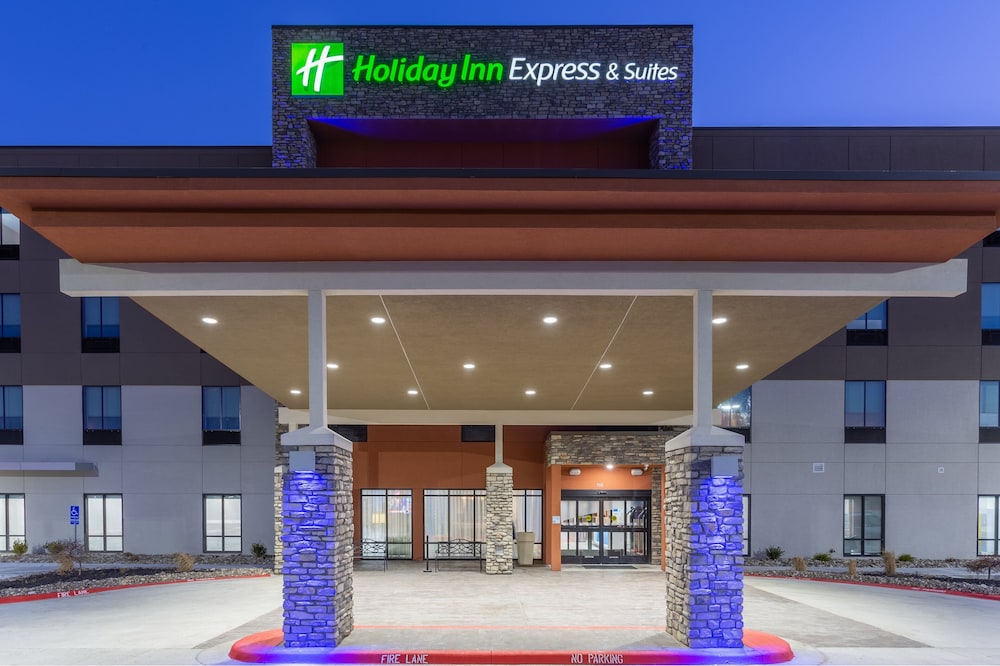 Holiday Inn Express Kearney 1/48