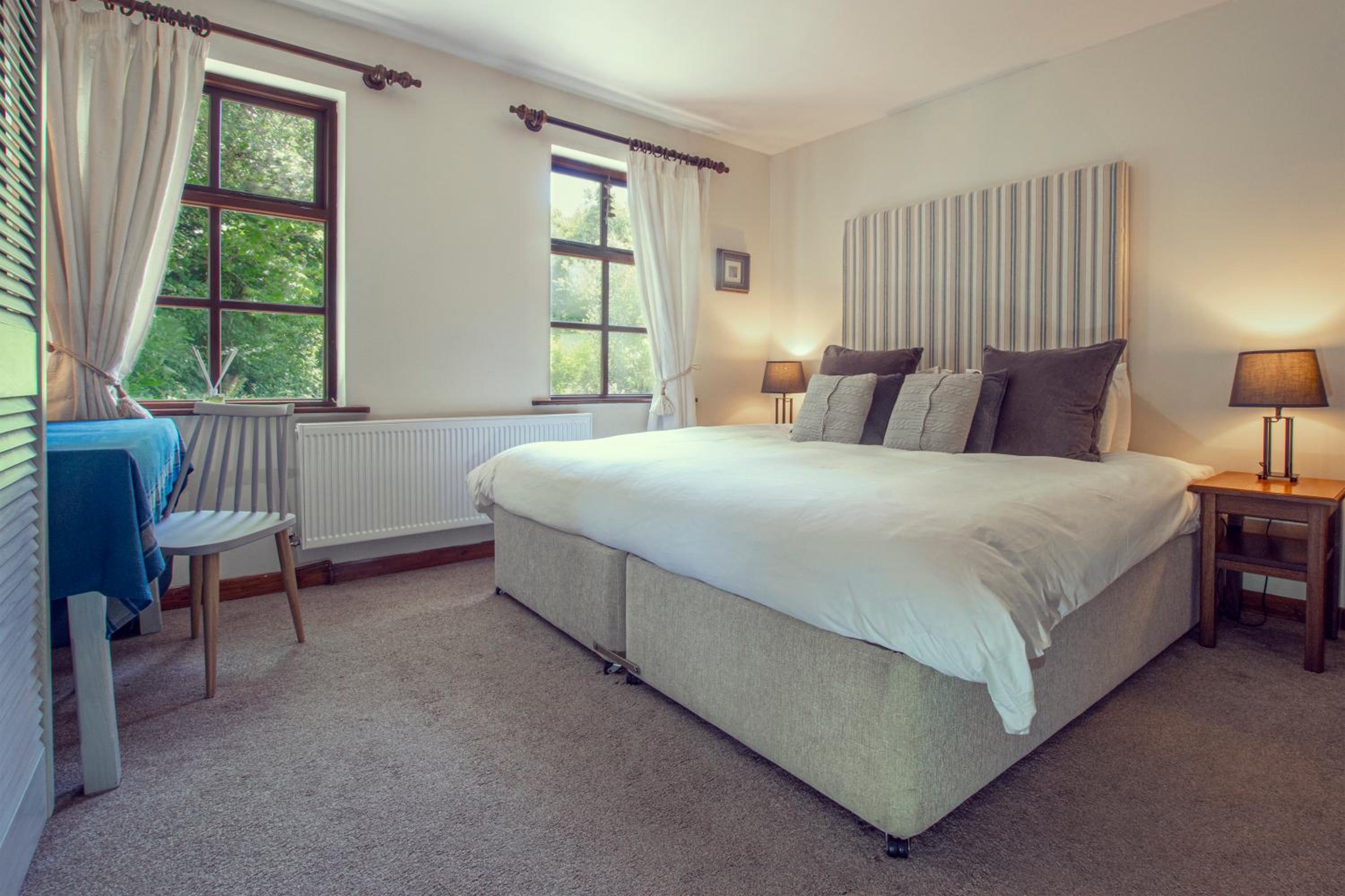 Holiday Home، Ardagh Hotel And Restaurant 2/8