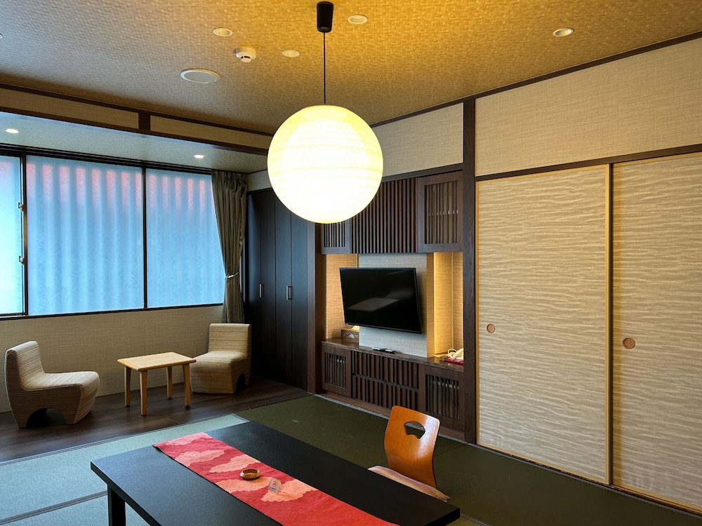 Gion Shinmonso 33/52