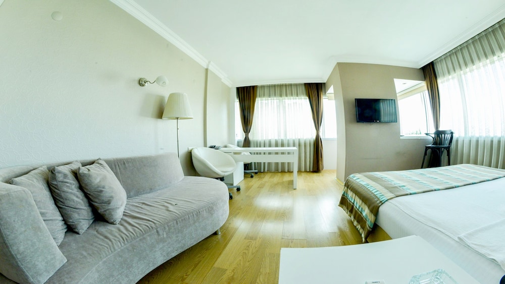 Wox Ew Hotel 42/56