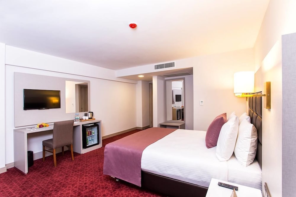 Perla Arya Hotel 8/16