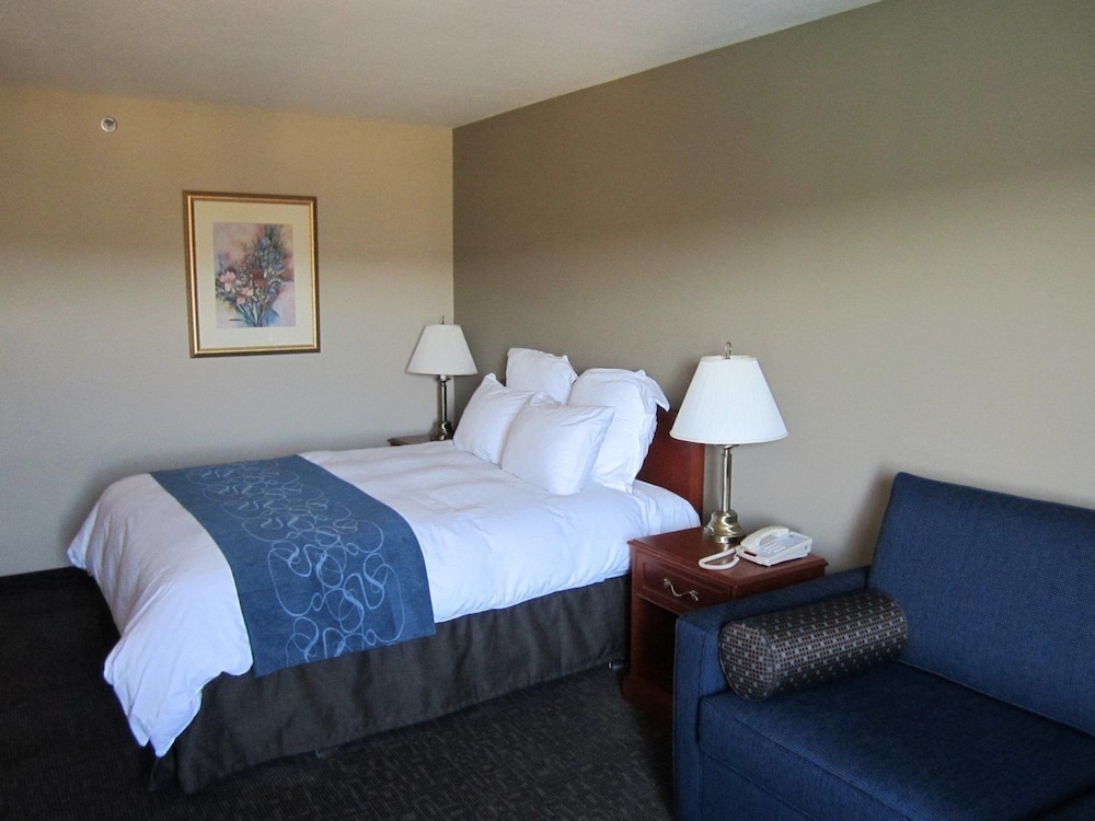 Nomad Hotel And Suites 25/67