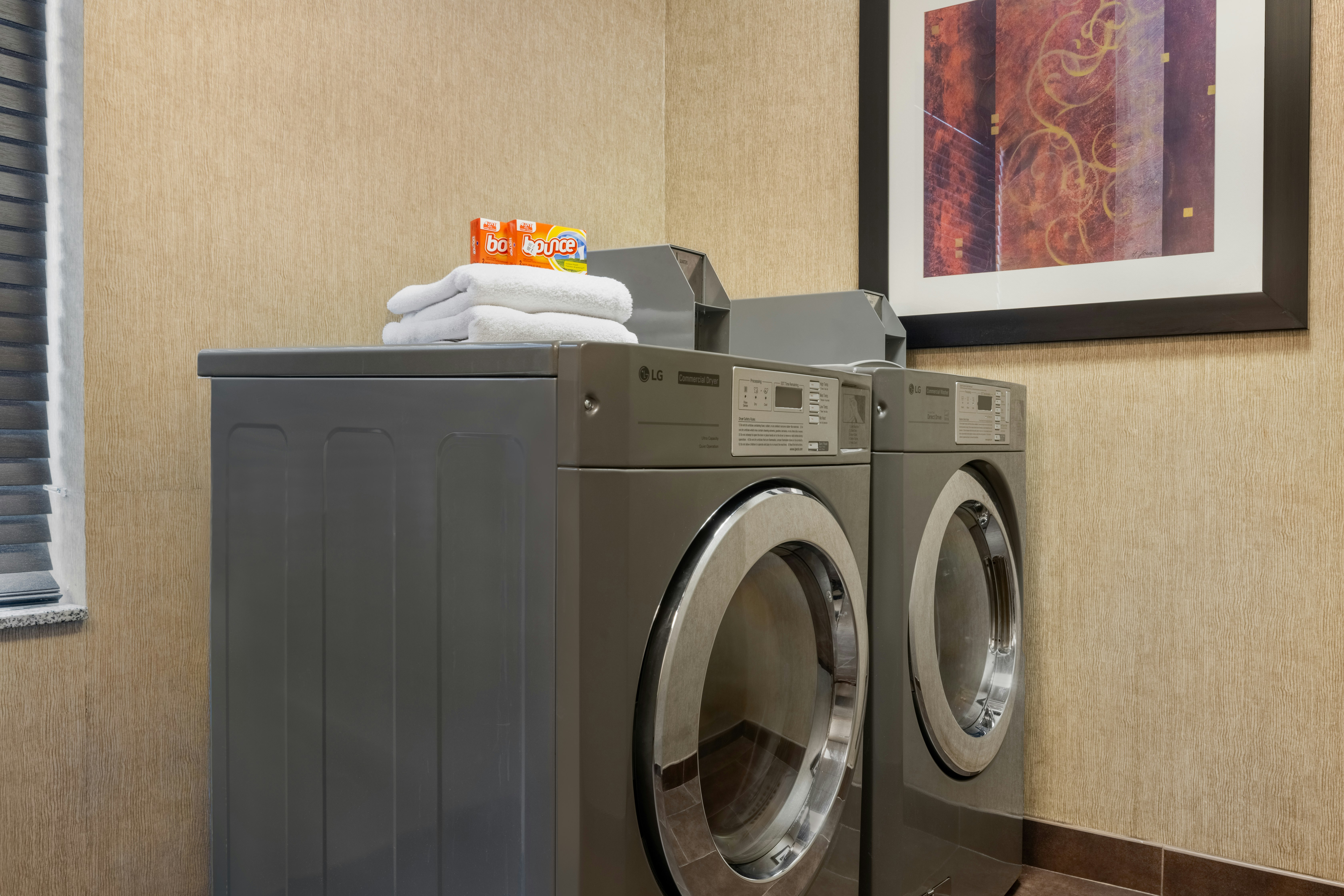 Hampton Inn & Suites I-35/ Mulvane 19/51