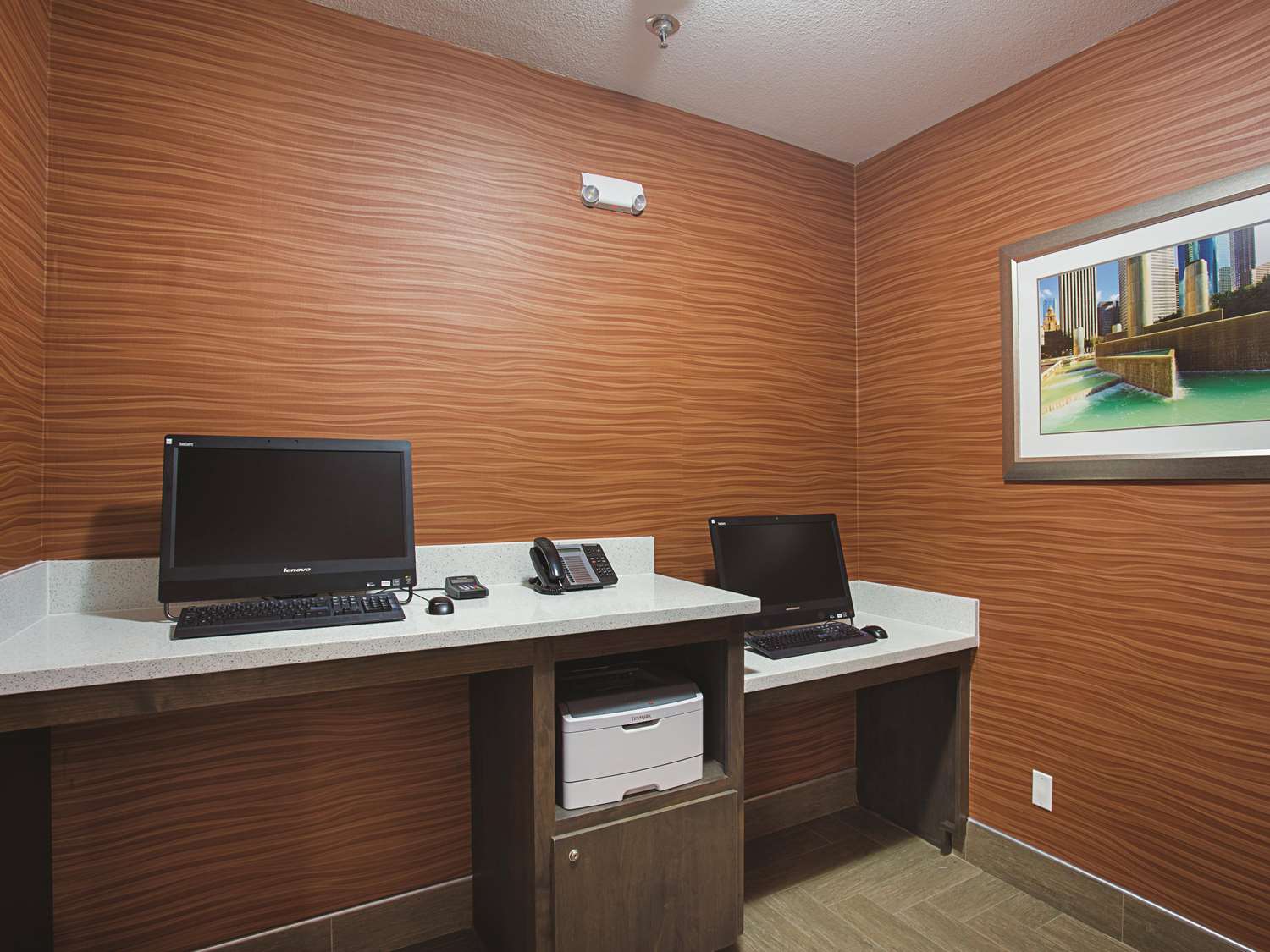 La Quinta Inn & Suites by Wyndham Houston Channelview 57/66