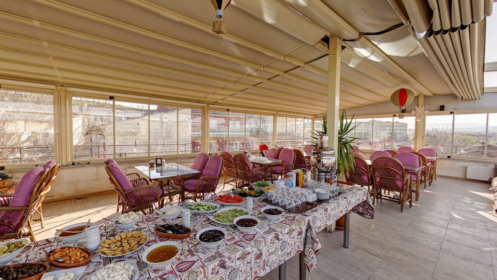 Hikmet's House 34/48