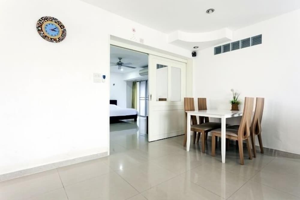 Galare Thong Tower 46/74