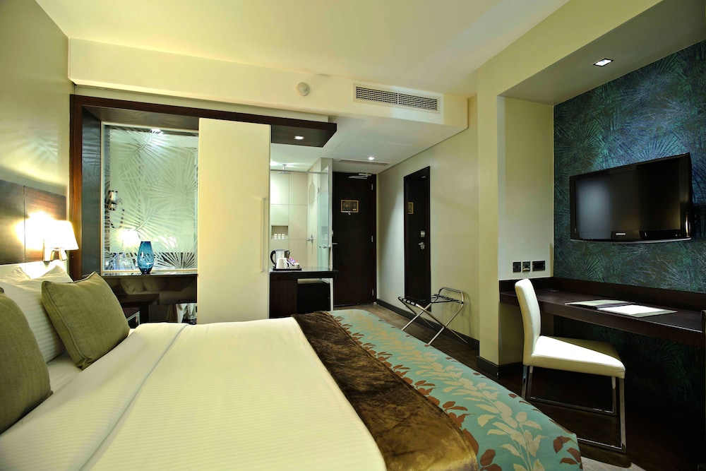 Eka Hotel 10/69
