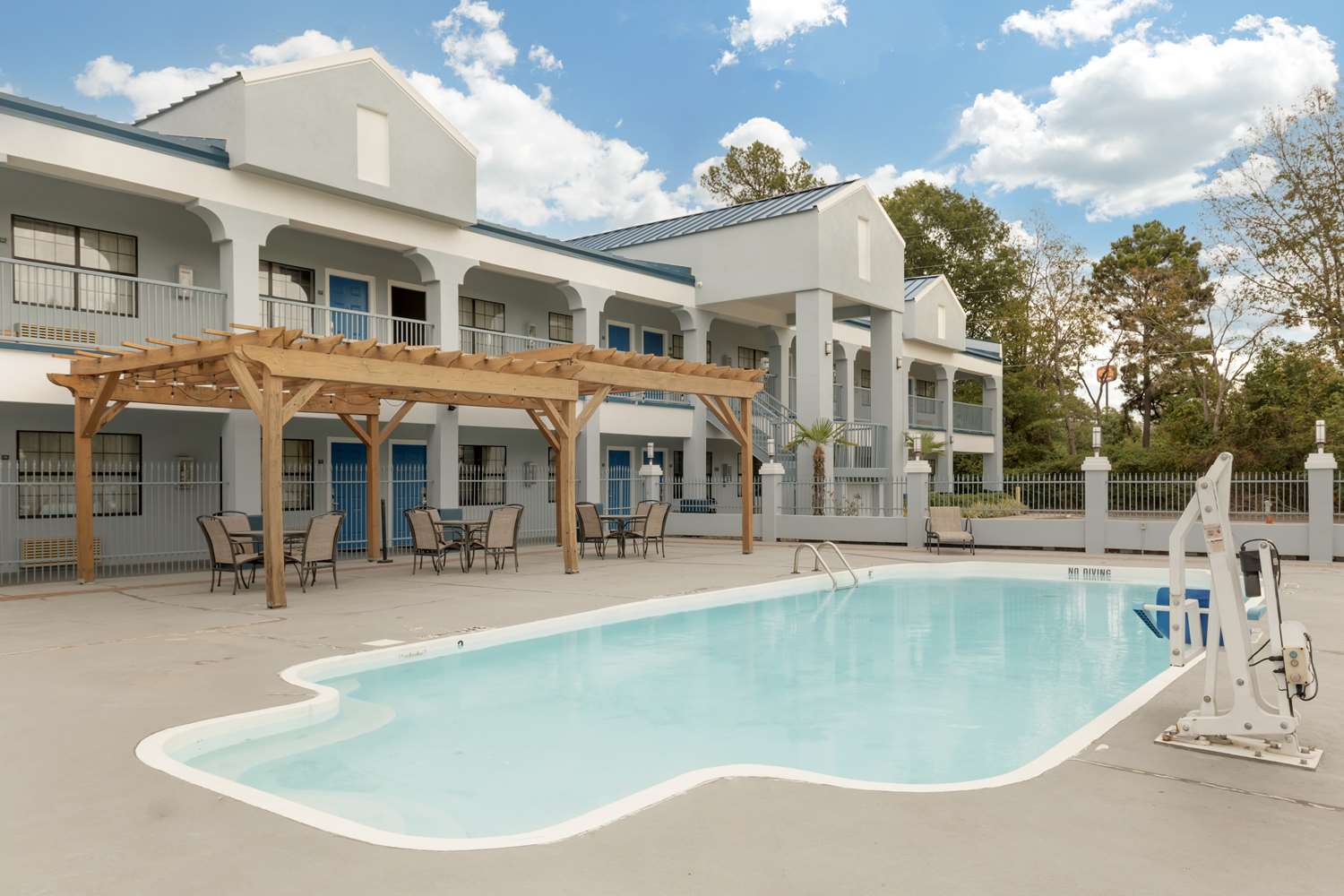 BEST WESTERN WEST MONROE INN 3/10