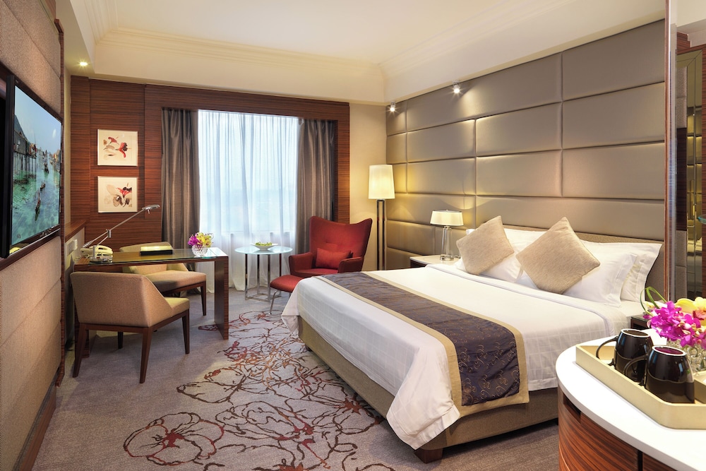SUPERIOR, KING BED
