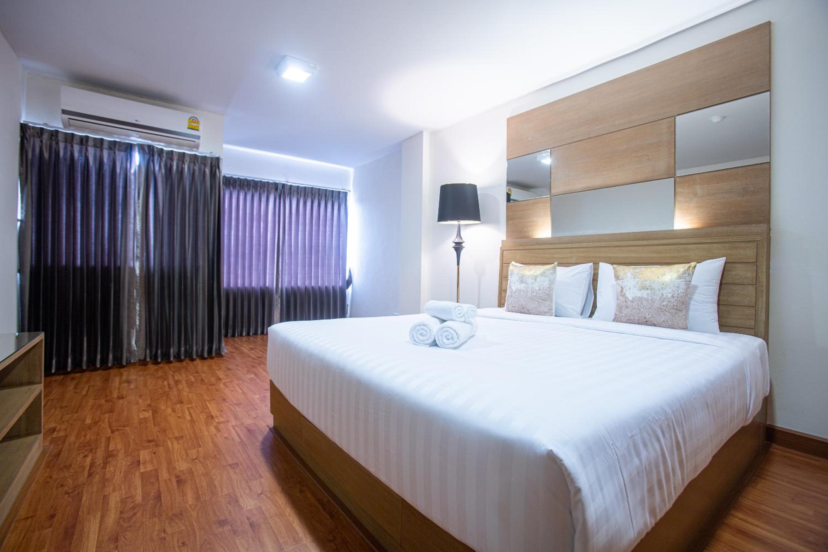جناح ديلوكس بسرير كينج، The Greenery central suite & hotel 2/10