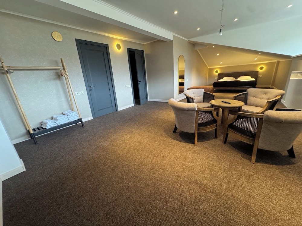 Hotel Goodaura 58/74