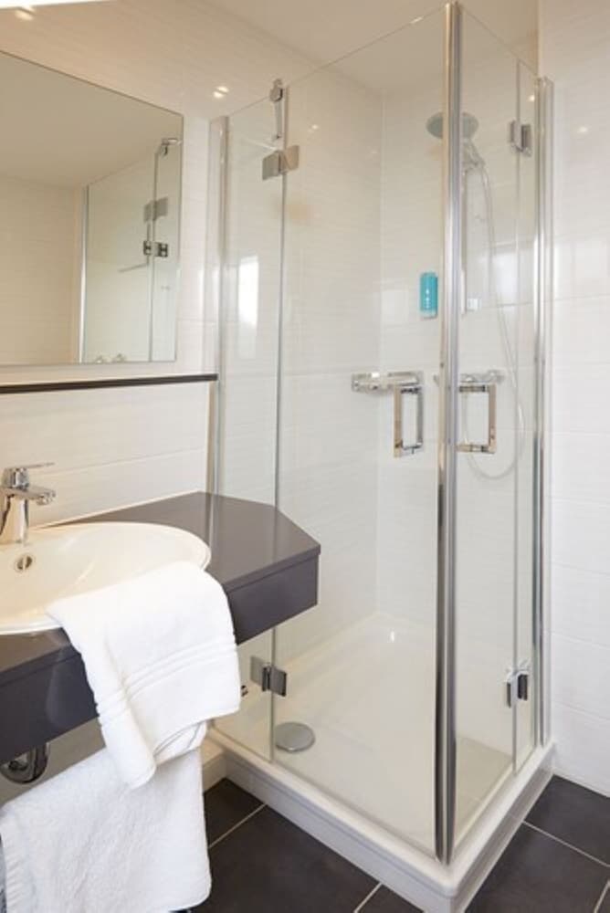 Hotel Filderland - Stuttgart Messe - Airport - Self Check-In 57/59