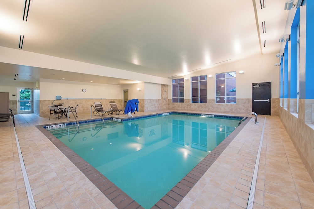 Hyatt Place Charleston Airport Convention Center 37/66