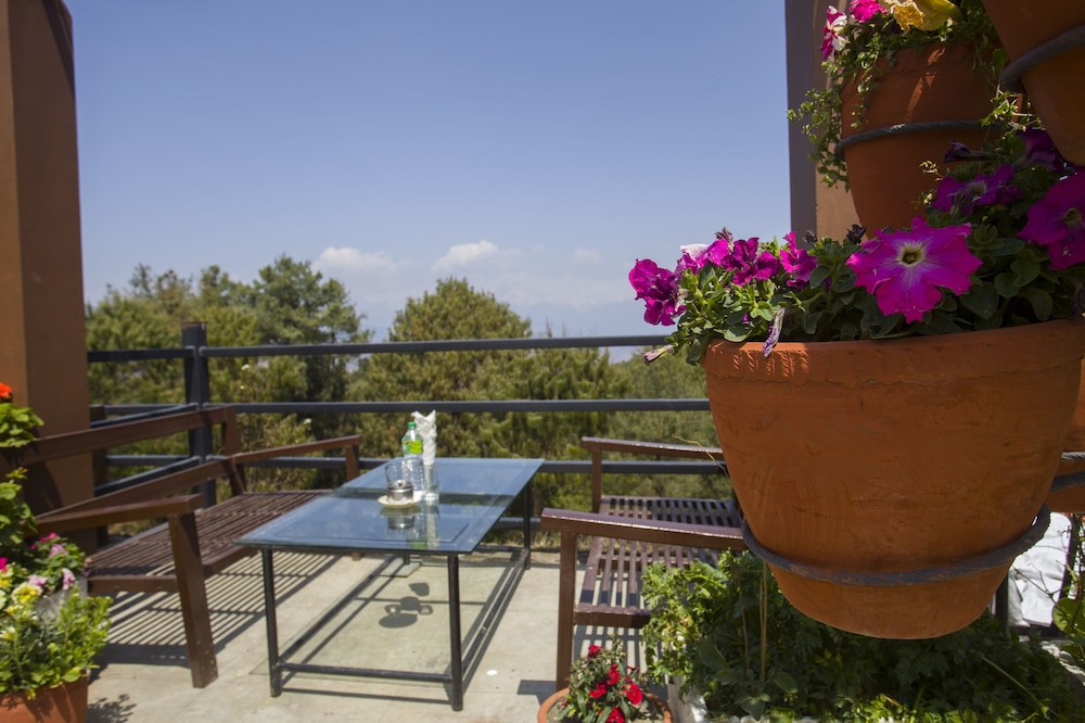 Langtang View Nagarkot Bed Breakfast 8/37