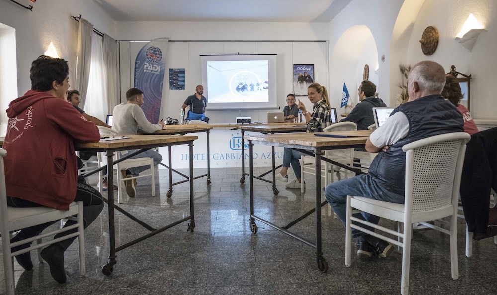 Gabbiano Azzurro Hotel & Suites 66/74
