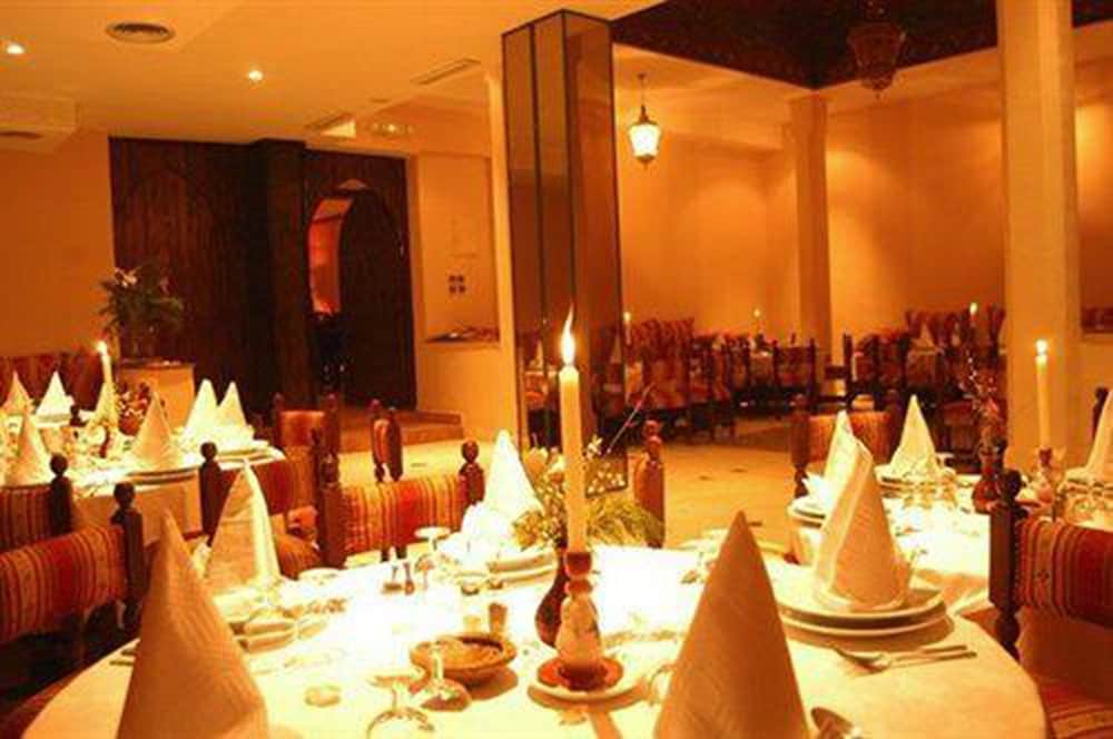 Hotel Karam Palace 33/42
