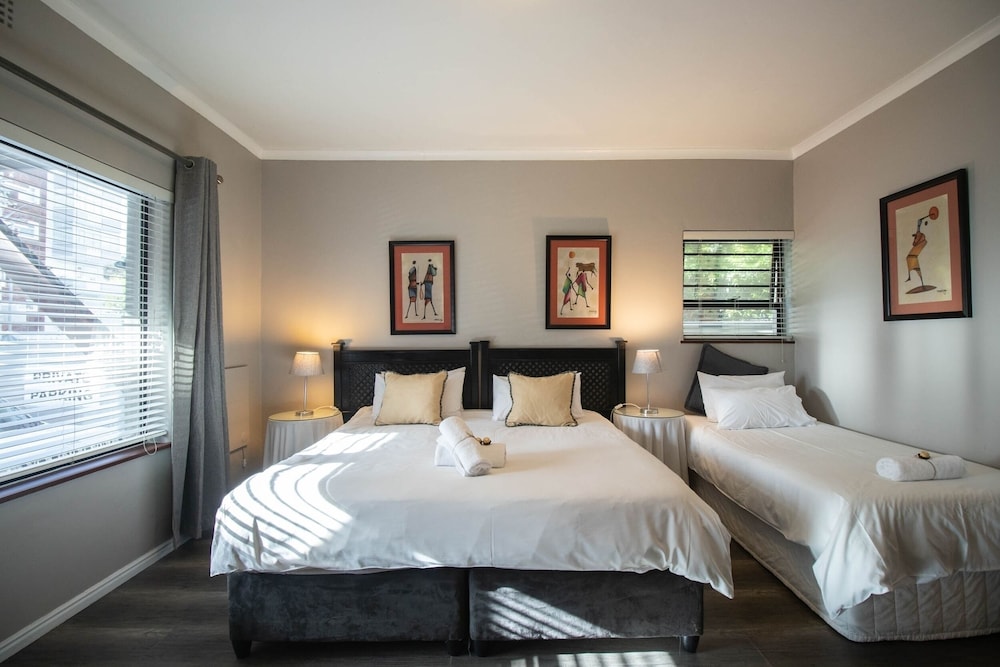 1 Bedroom, House, 1 Queen and 1 Single Bed