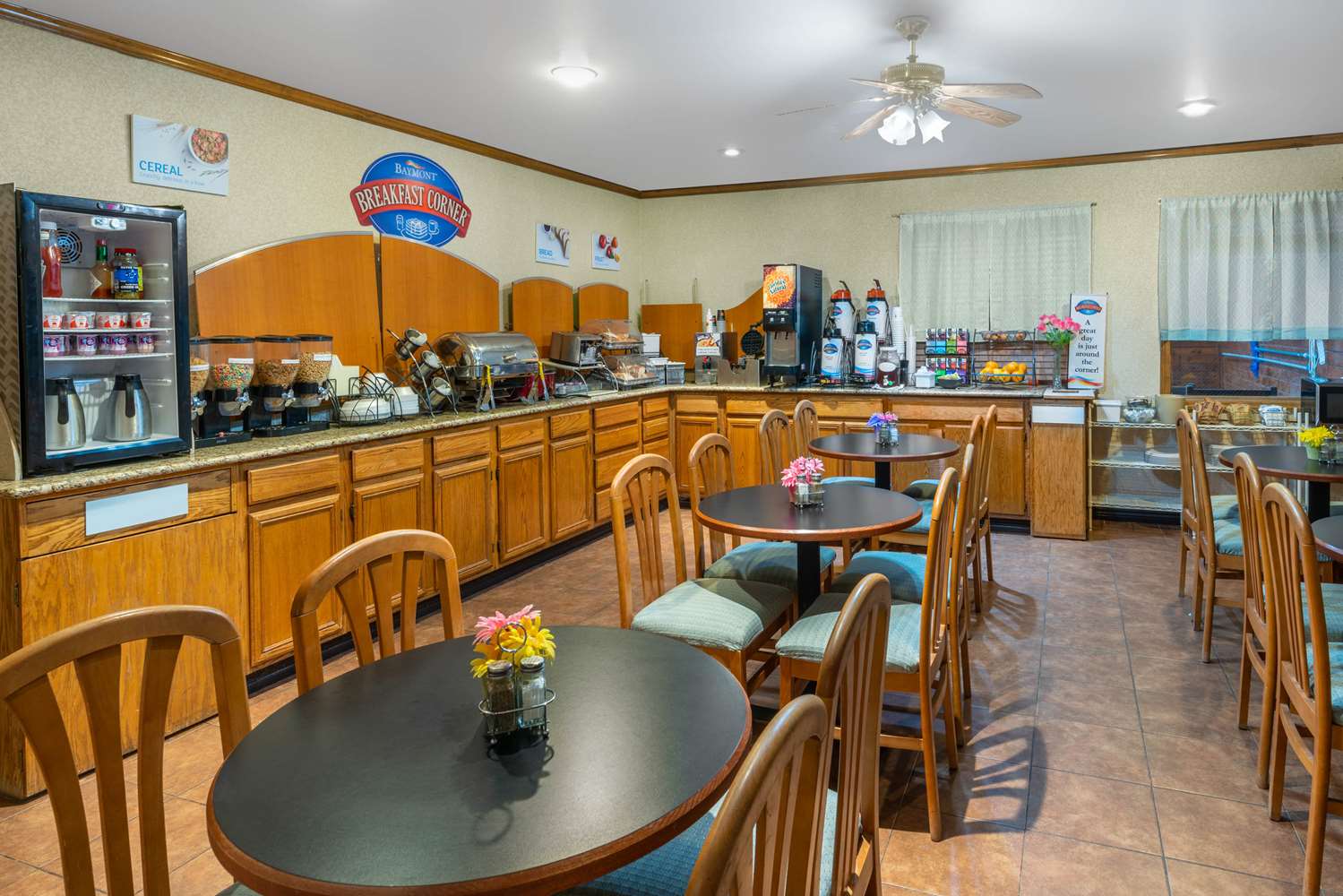 restaurant cafeteria