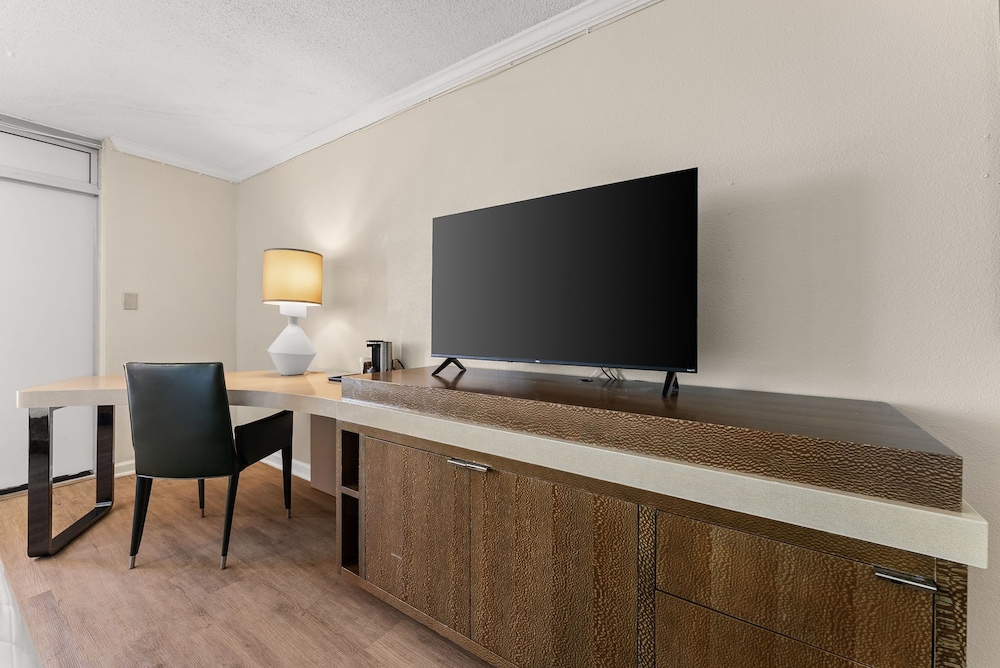 Seahaven Beach Hotel 54/69