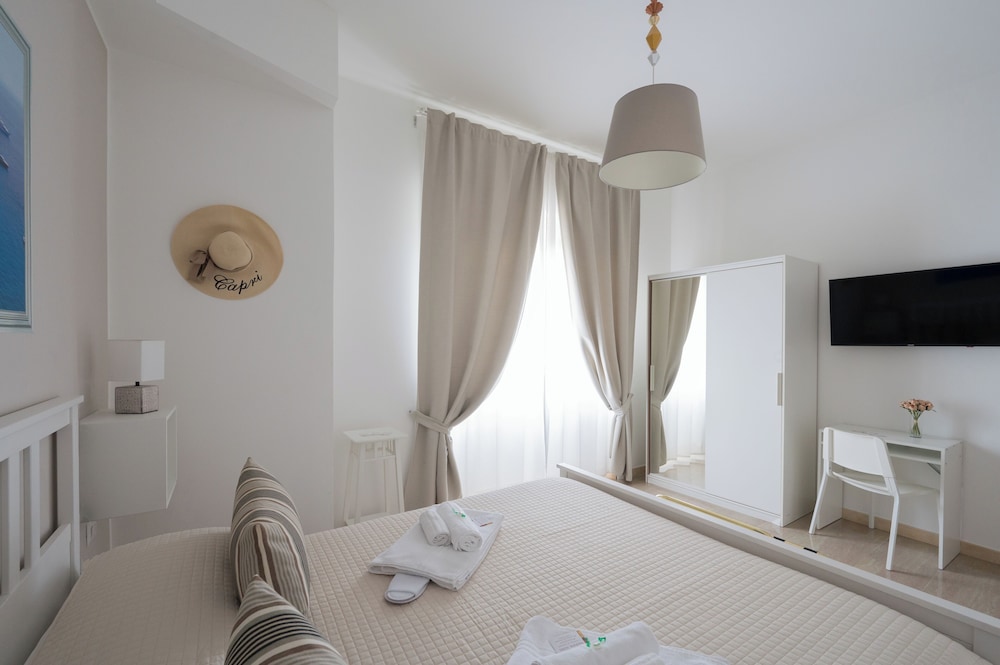 Capri, Double Bed