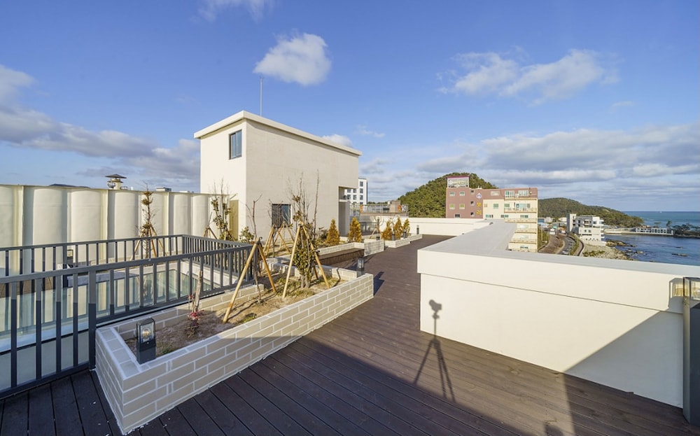 Ava Hotel Songjeong 26/37