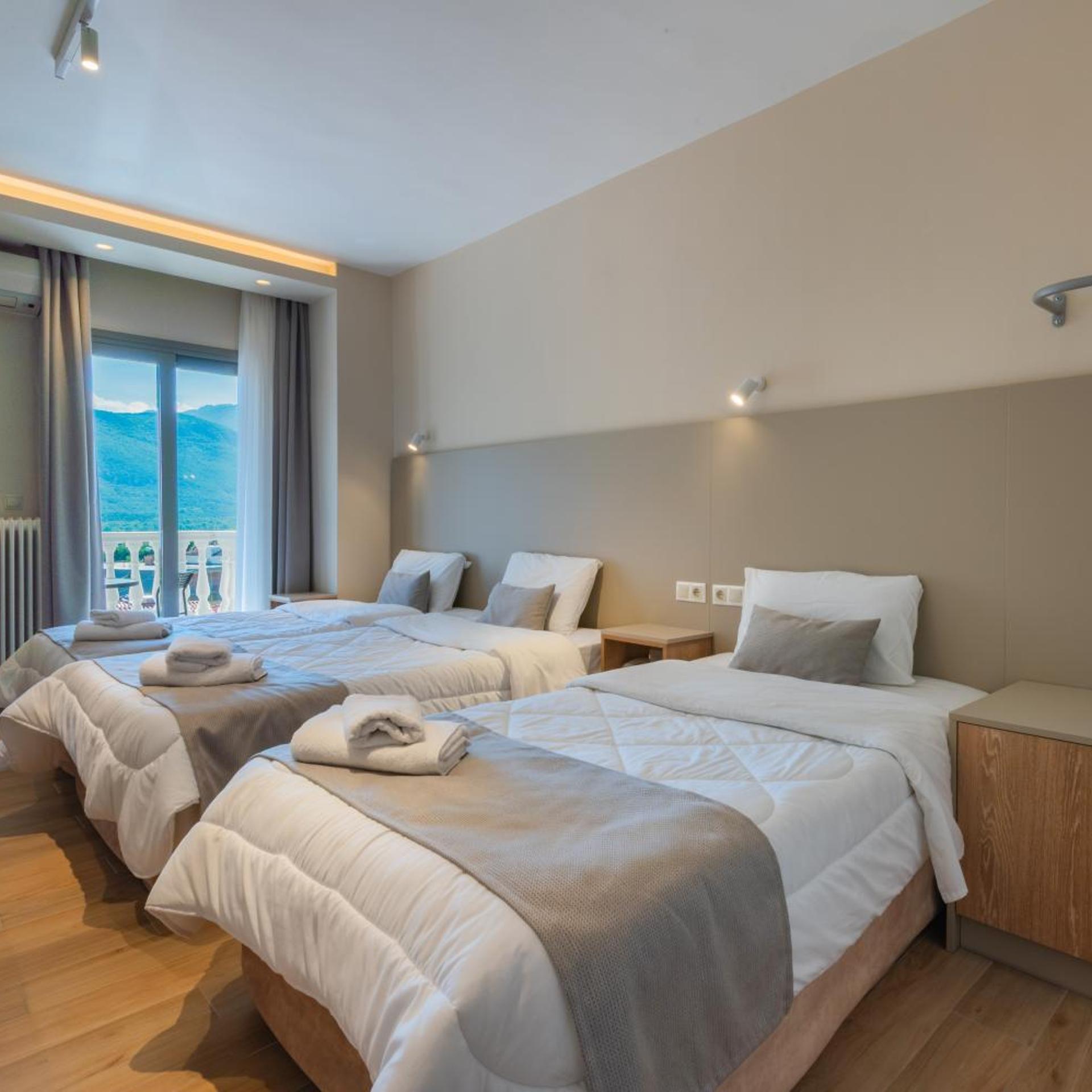 Room, Triple