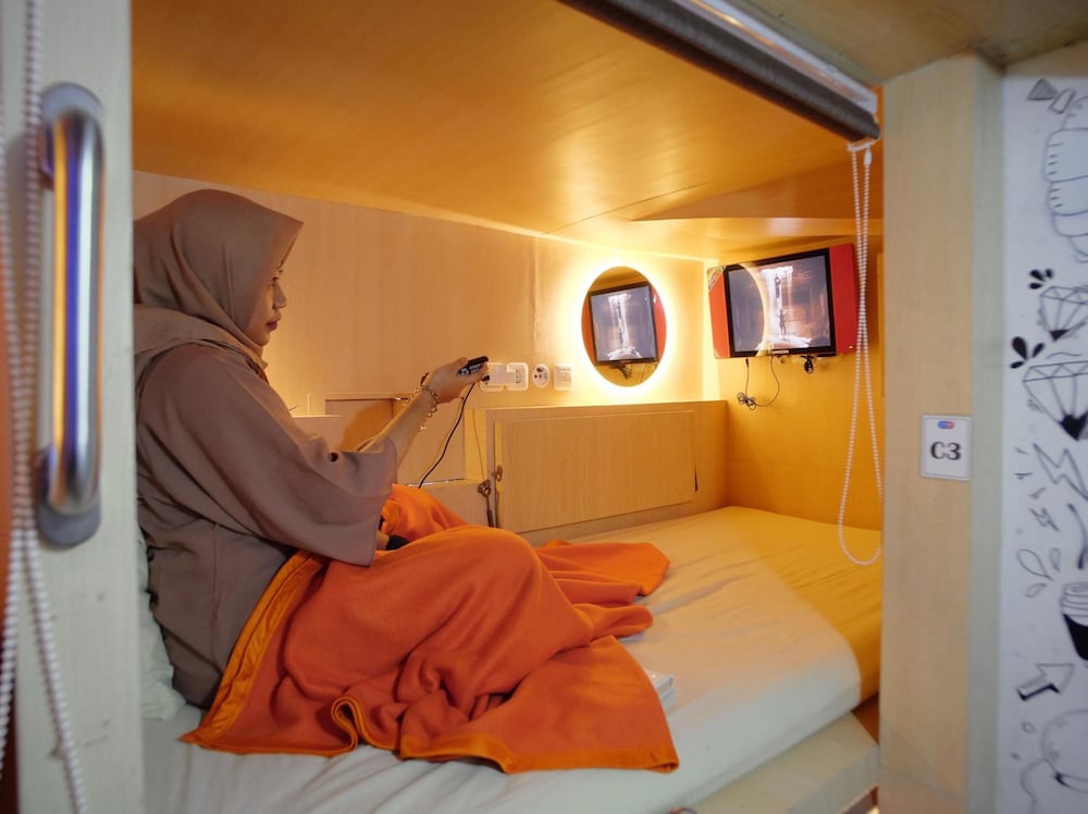 Inap At Capsule Hostel 16/21