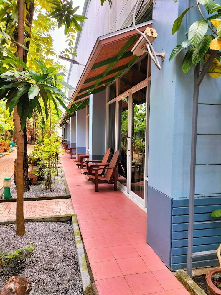 Khun Chaweng Resort 61/66