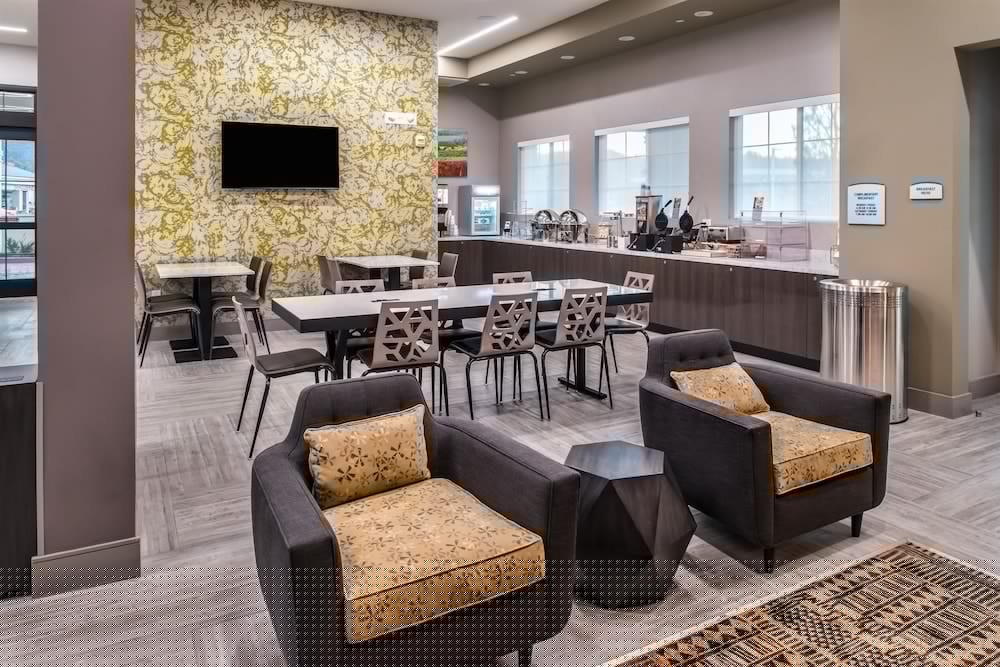 Best Western Plus Temecula Wine Country Hotel & Suites 30/34