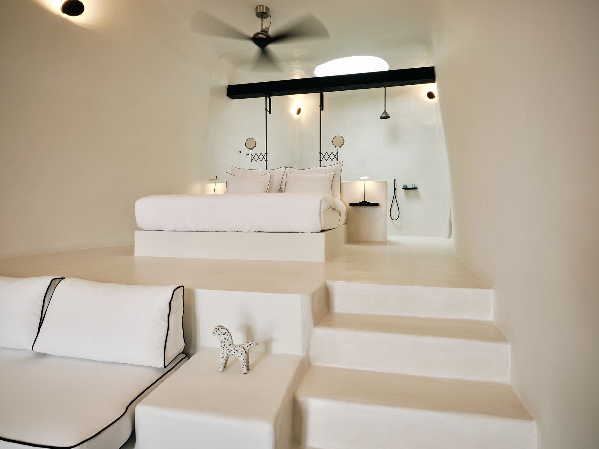 SIGNATURE, SUITE, KING BED