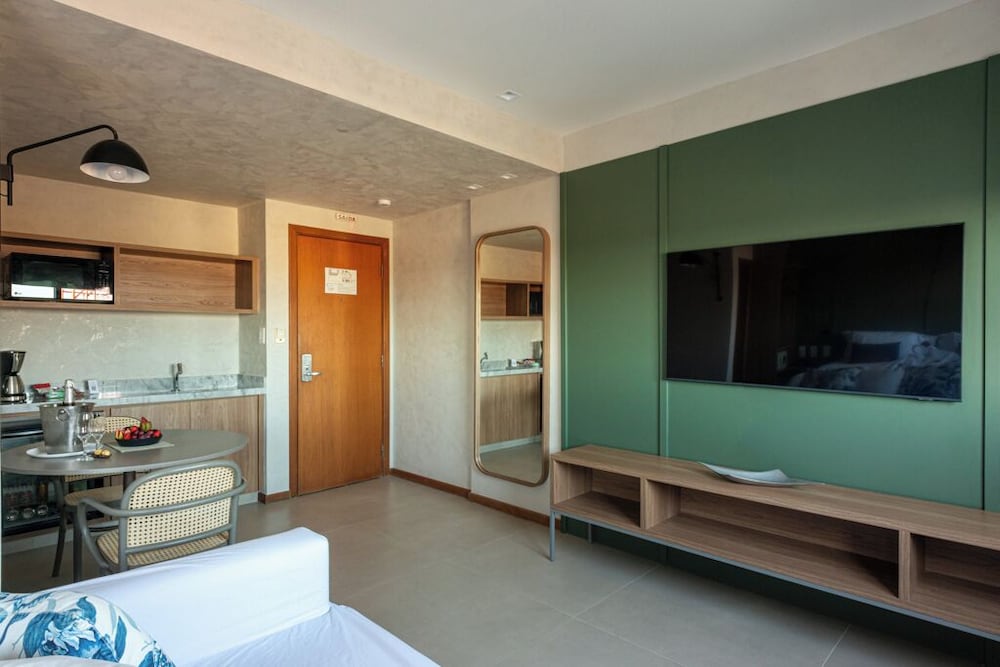 Malibu Plaza Hotel 26/74