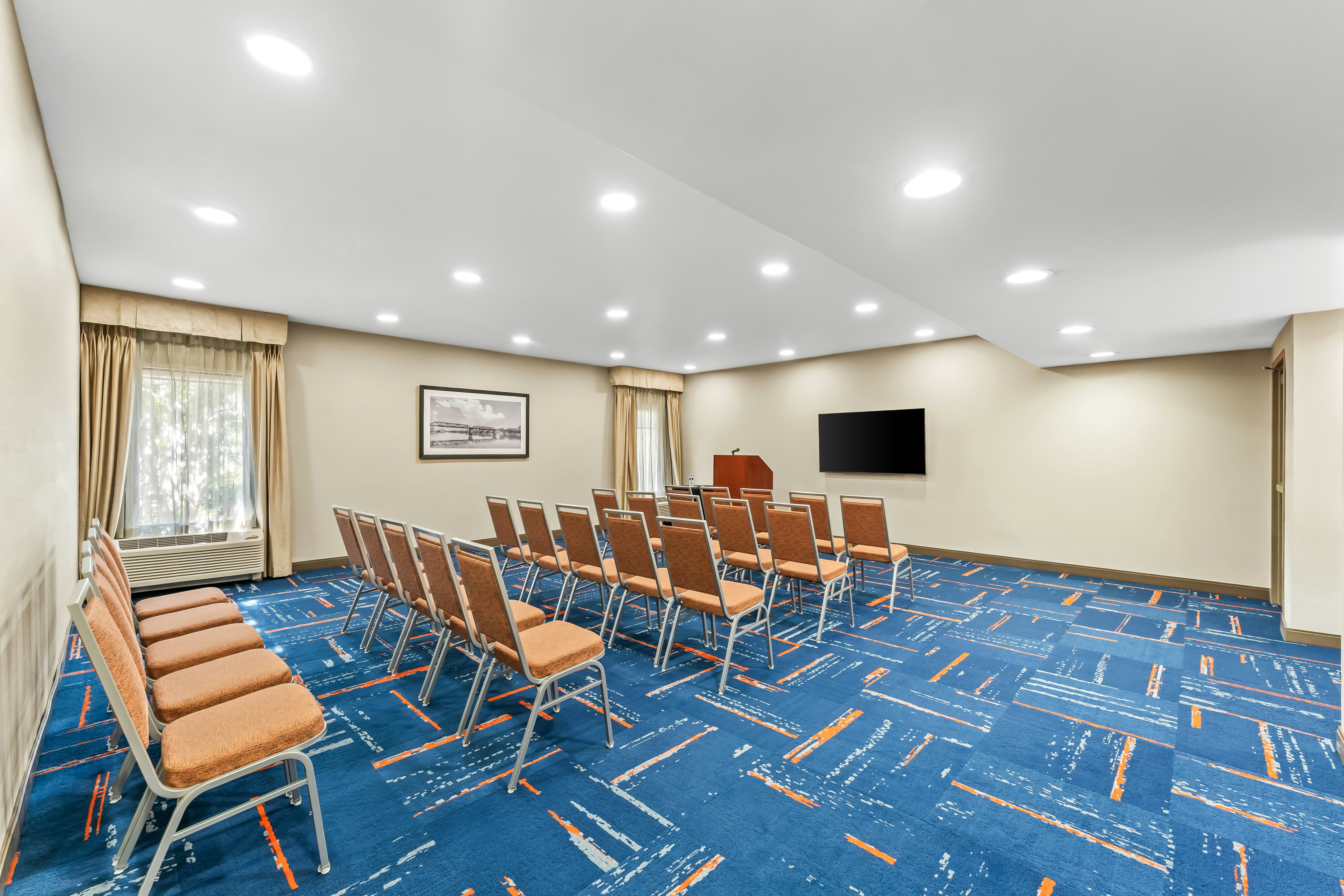 Hampton Inn Woodbridge 48/58