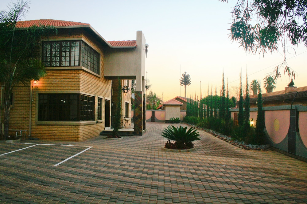 Eco Park Lodge 40/45