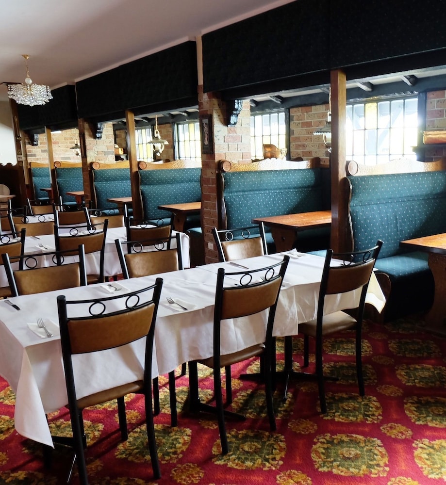 ASCOT MOTOR INN 29/32
