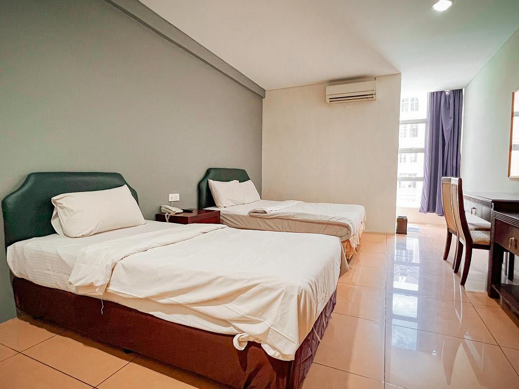 OYO 43955 N9 Business Hotel 16/27
