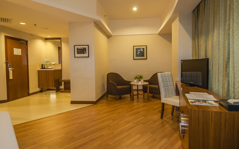 Pearl View Hotel 38/50
