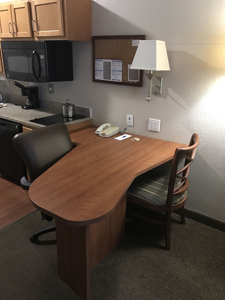 Candlewood Suites La Porte 36/40