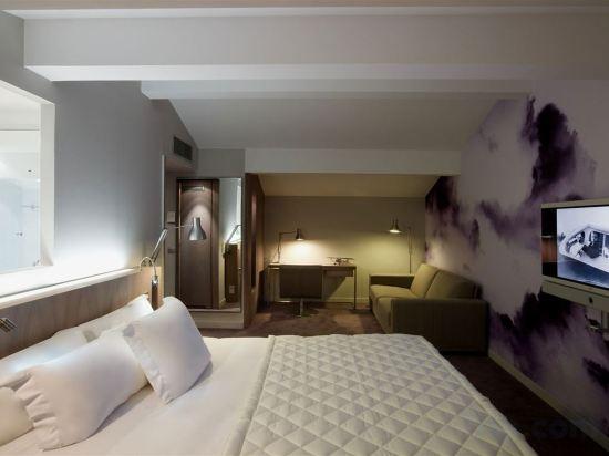 Suite, Attic