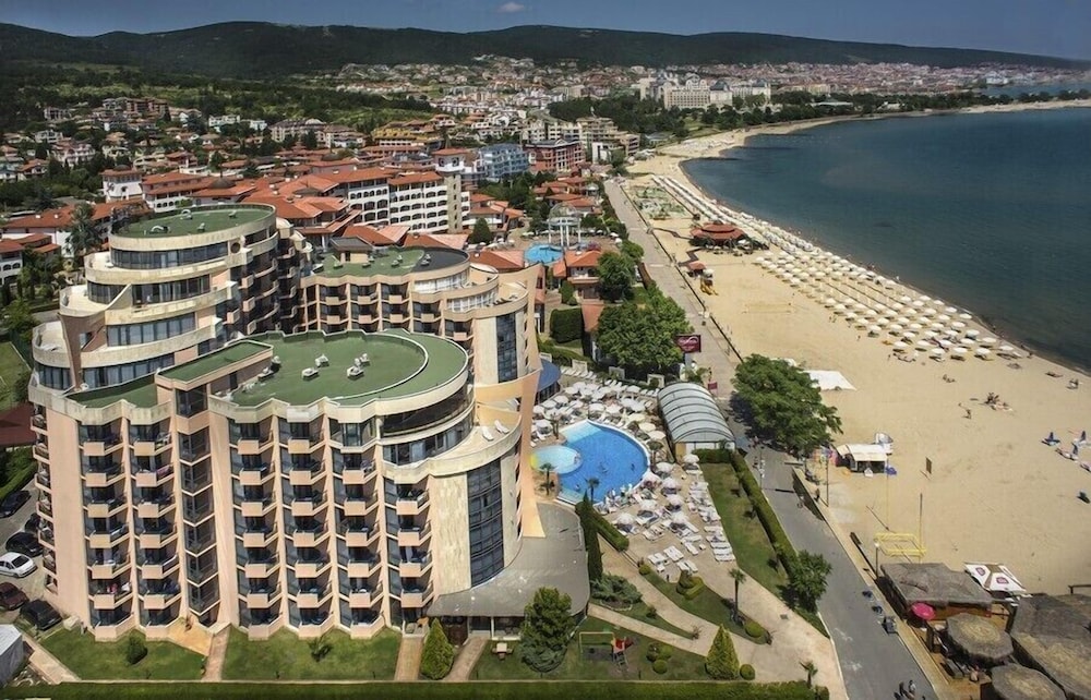 Marlin Beach 40/47