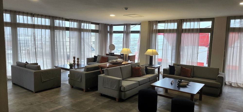 Canal Beagle Hotel 47/66