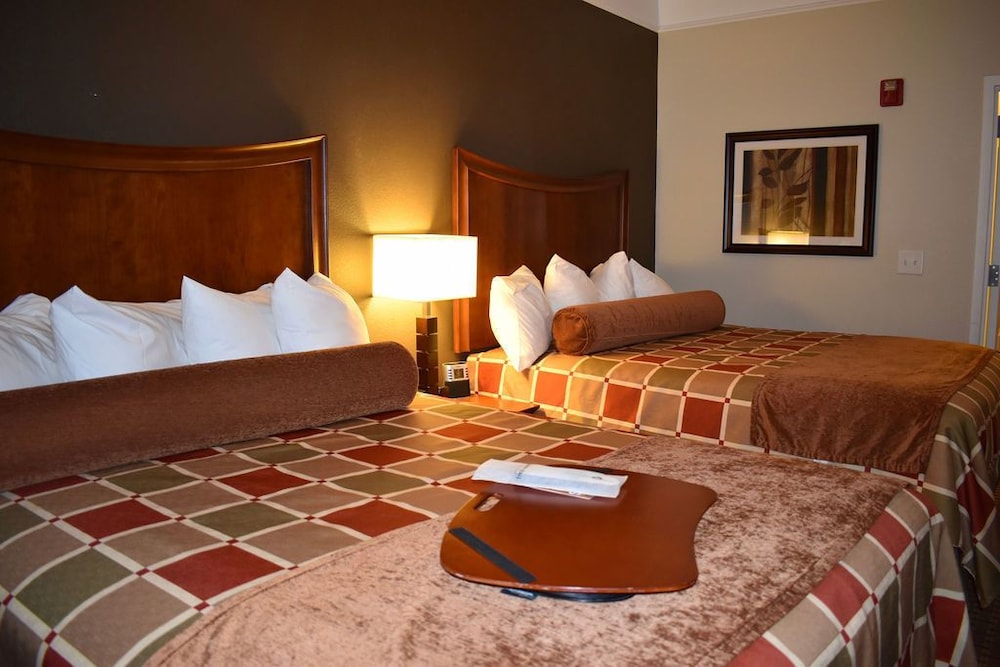 Best Western Plus Easton Inn & Suites 11/30