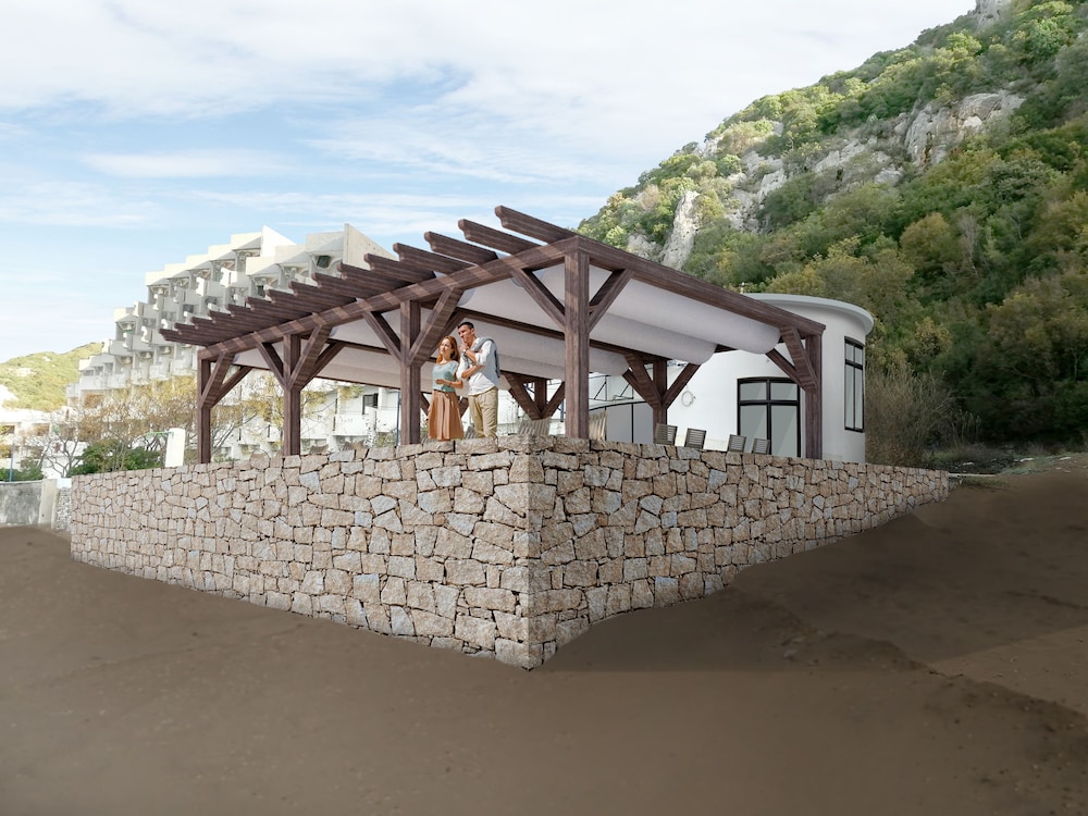 Pearl Beach Resort 56/62
