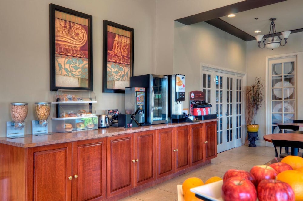 University Park Inn & Suites 36/38
