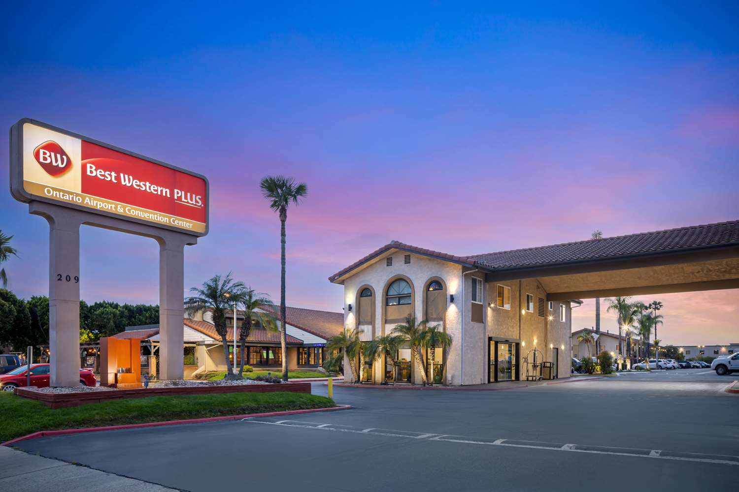 Best Western Plus Ontario Airport & Convention Center 4/31