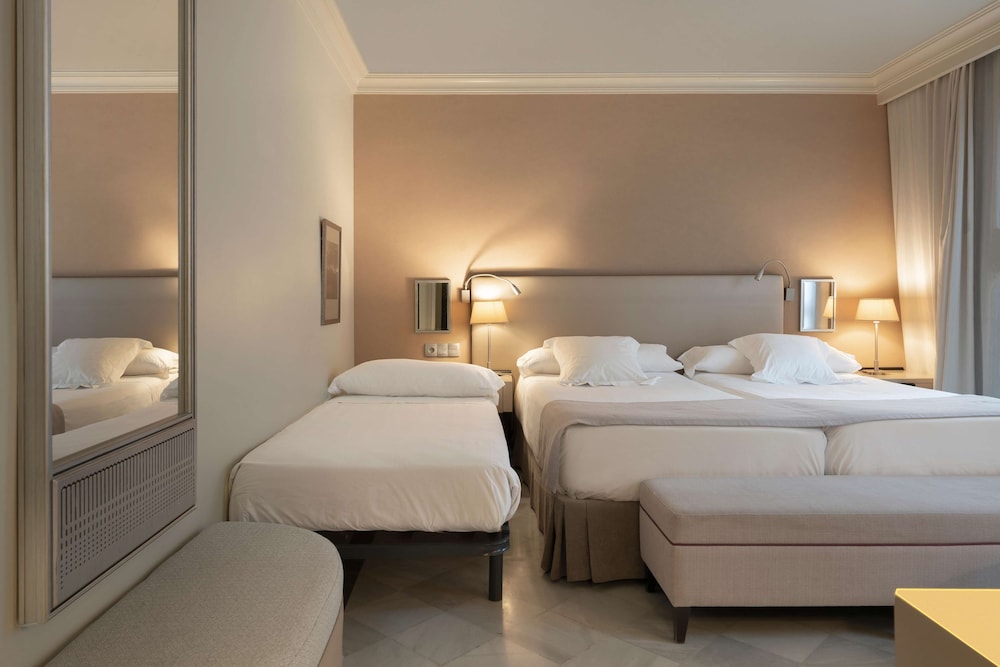 غرفة ثلاثية، Vincci Albayzin Hotel 7/10