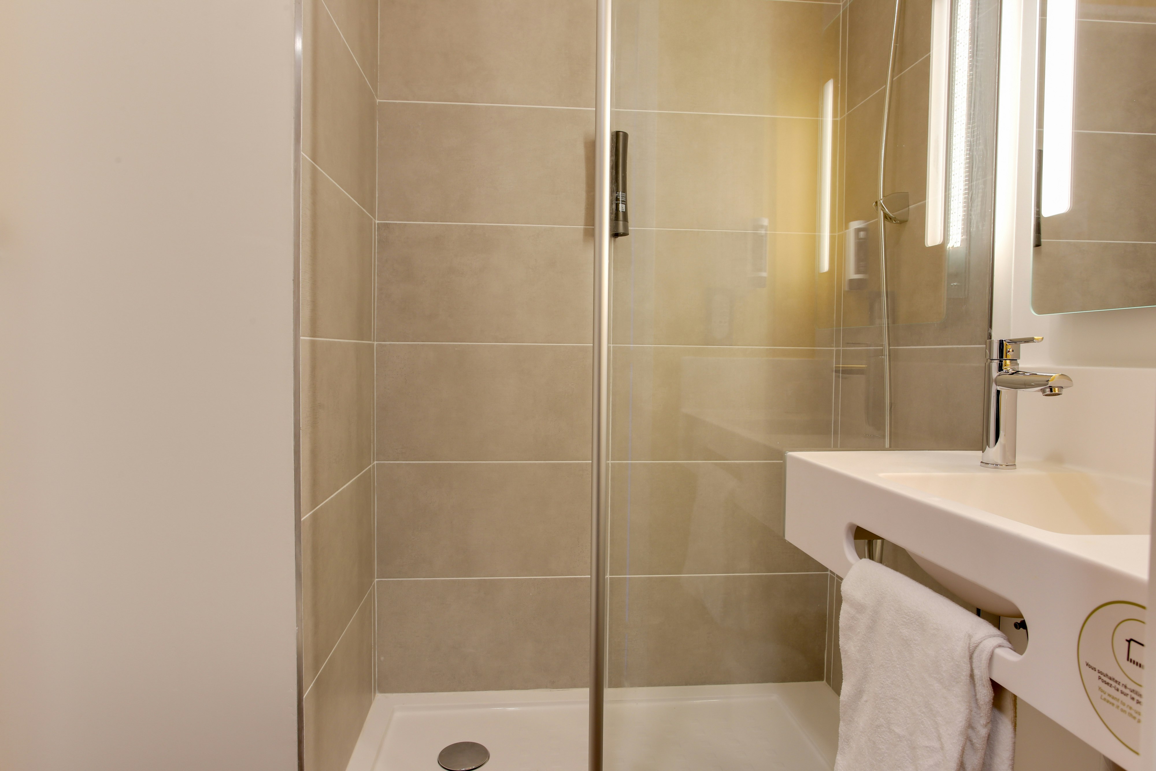 B&B HOTEL Reims Croix Blandin 22/23