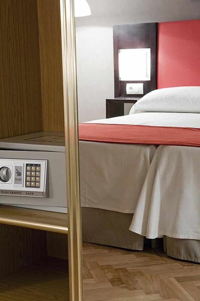Hostal Carlos Iii 26/43